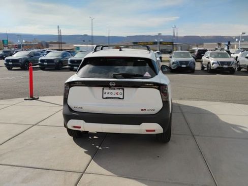 New 2026 Nissan Kicks SR w/ Cold Weather Package AWD/4WD image 5