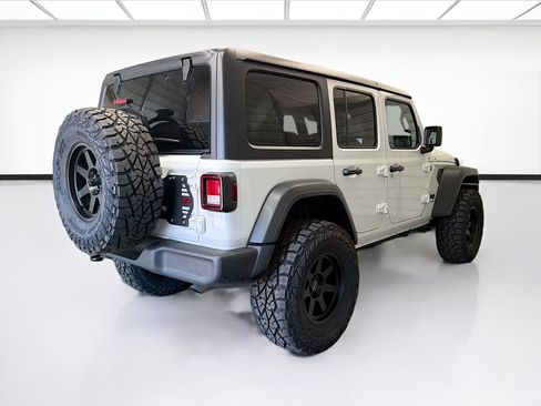 Used 2025 Jeep Wrangler Unlimited Sport AWD/4WD image 4