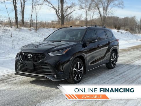 Used 2021 Toyota Highlander XSE image 1