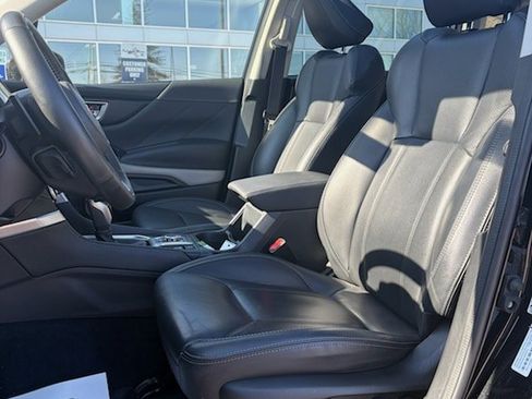 Used 2023 Subaru Forester Limited image 11