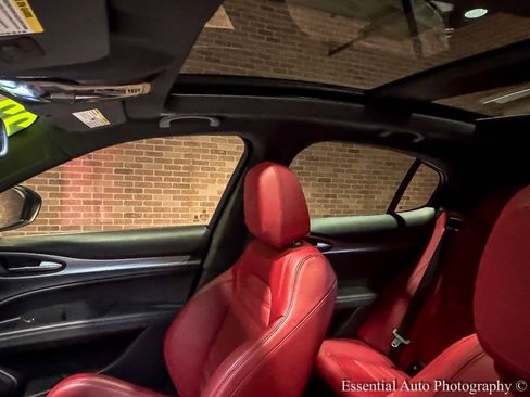 Used 2023 Alfa Romeo Stelvio Veloce image 15