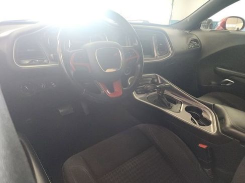 Used 2019 Dodge Challenger SXT RWD image 11