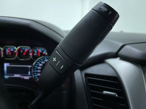 Used 2019 GMC Yukon SLT w/ Open Road Package image 25