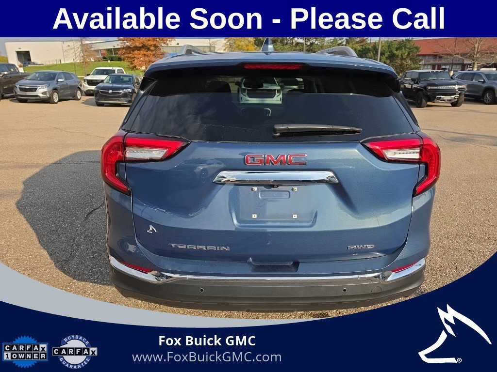 Used 2024 GMC Terrain SLT w/ LPO, Floor Liner Package AWD/4WD image 5