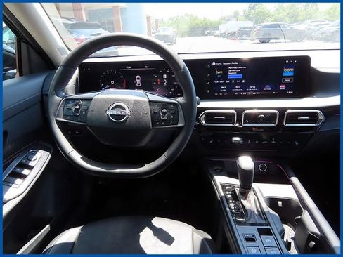 Used 2026 Nissan Sentra SR w/ SR Premium Package FWD image 11