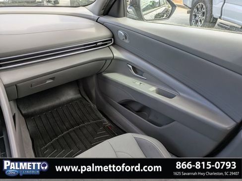 Used 2022 Hyundai Elantra SEL image 13