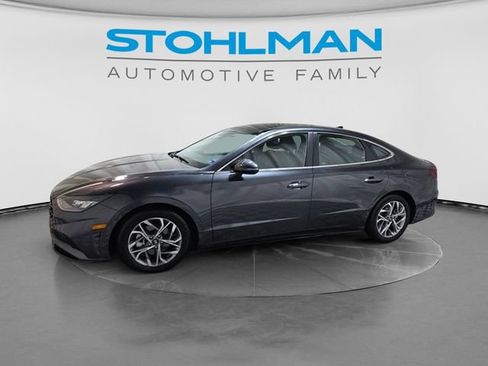 Used 2023 Hyundai Sonata SEL w/ Convenience Package FWD image 3