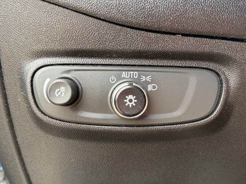 Used 2019 Chevrolet Equinox LT AWD/4WD image 21