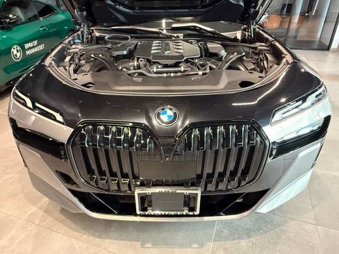 Used 2023 BMW 760i xDrive AWD/4WD image 22