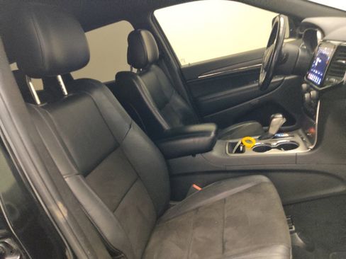 Used 2020 Jeep Grand Cherokee Altitude AWD/4WD image 21