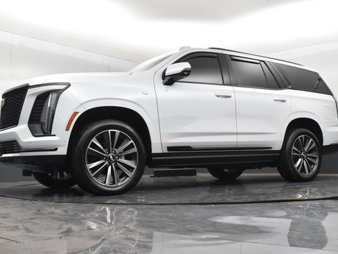 Used 2026 Cadillac Escalade Sport w/ Touring Package AWD/4WD image 28
