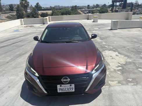Used 2025 Nissan Altima 2.5 SV FWD image 6