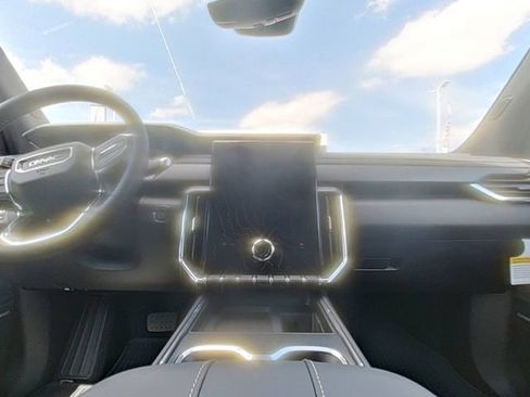New 2026 GMC Acadia Elevation FWD image 27