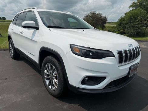 Used 2020 Jeep Cherokee Latitude Lux w/ Comfort/Convenience Group AWD/4WD image 2