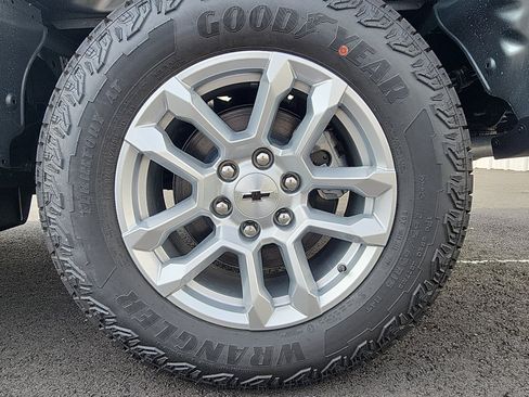 New 2026 Chevrolet Silverado 1500 RST w/ Z71 Off-Road Package AWD/4WD image 9