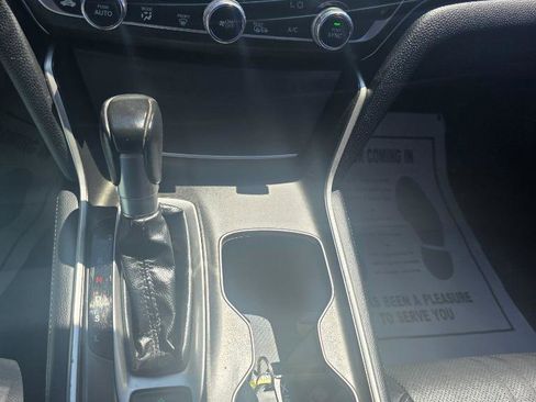 Used 2018 Honda Accord EX-L image 16