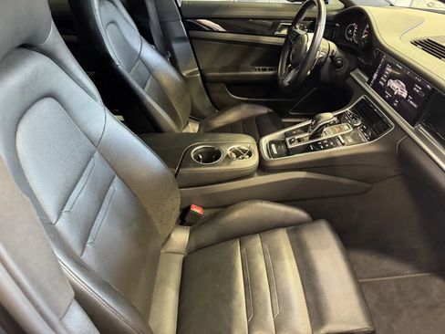 Used 2019 Porsche Panamera 4 AWD/4WD image 6