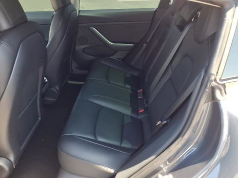 Used 2022 Tesla Model 3 image 27