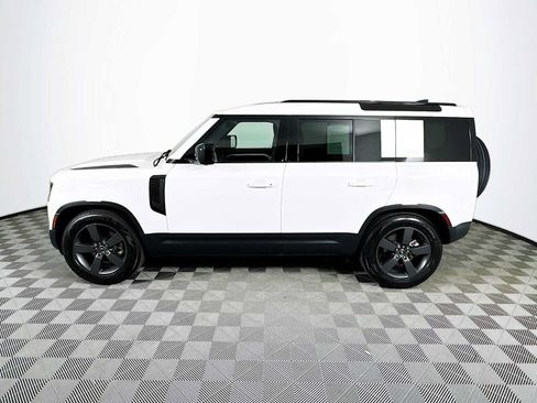 Used 2025 Land Rover Defender 110 S AWD/4WD image 8