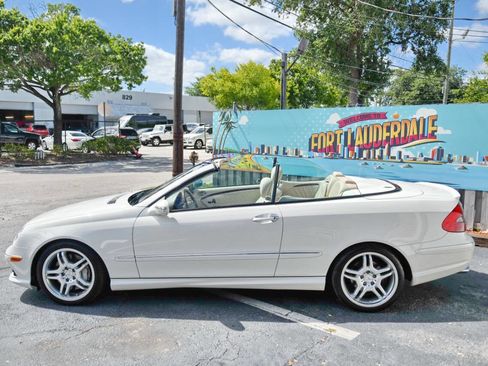 Used 2008 Mercedes-Benz CLK 550 Cabriolet image 8