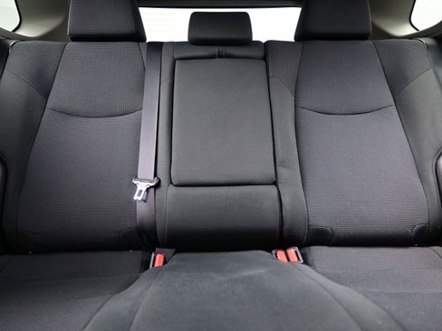 Used 2022 Toyota RAV4 LE AWD/4WD image 15
