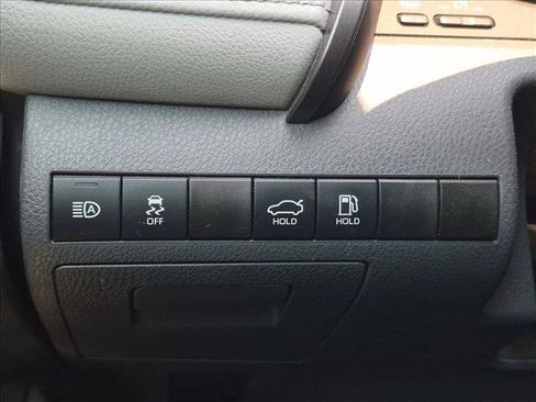 Used 2022 Toyota Camry LE FWD image 15