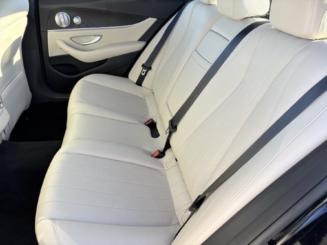 Used 2020 Mercedes-Benz E 350 4MATIC Sedan image 17