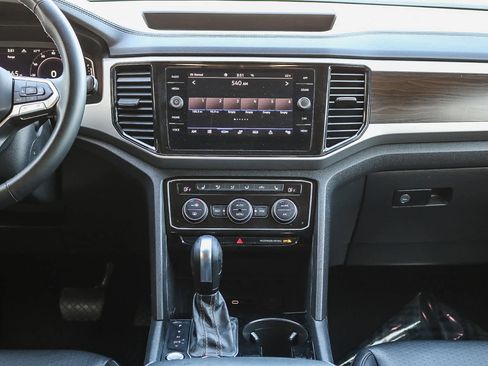 Used 2022 Volkswagen Atlas SE image 13