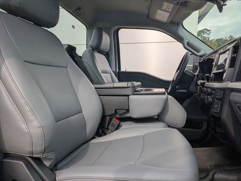 New 2025 Ford F550 4x4 Regular Cab Super Duty image 27