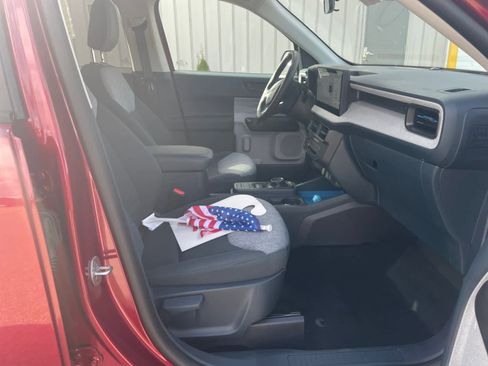 New 2025 Ford Maverick XLT w/ XLT Luxury Package FWD image 23