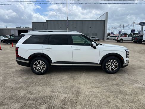 New 2026 Hyundai Palisade SEL FWD image 2