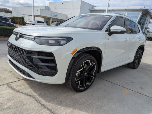 New 2026 Volkswagen Tiguan SEL R-Line image 8