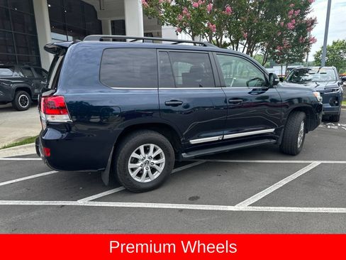 Used 2019 Toyota Land Cruiser AWD/4WD image 12