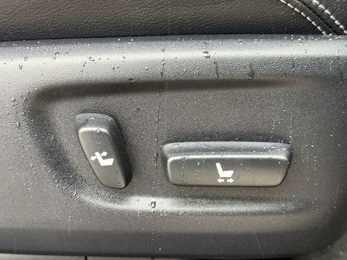 Used 2018 Toyota 4Runner Limited image 32