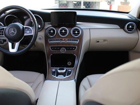 Used 2019 Mercedes-Benz C 300 SEDAN 4 DR 2.0L I4 F DOHC 16V w/ Premium Package image 12
