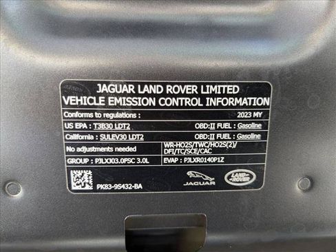 Certified 2023 Land Rover Range Rover Velar R-Dynamic S AWD/4WD image 27