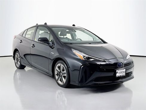 Used 2020 Toyota Prius XLE image 3