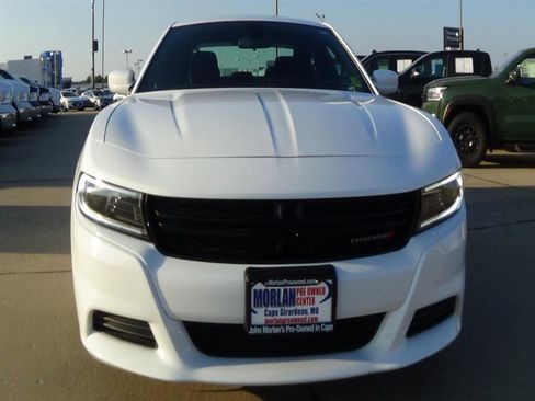 Certified 2022 Dodge Charger SXT image 3