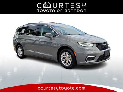 Used 2022 Chrysler Pacifica Touring-L