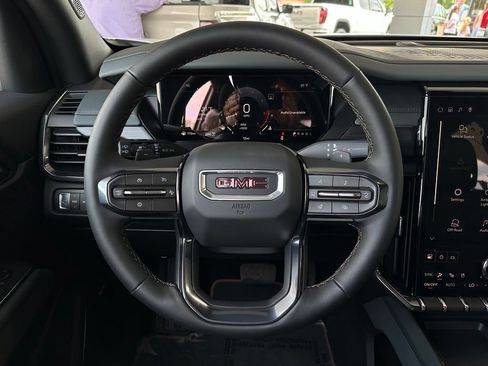 New 2026 GMC Acadia AT4 w/ Luxury Package AWD/4WD image 19