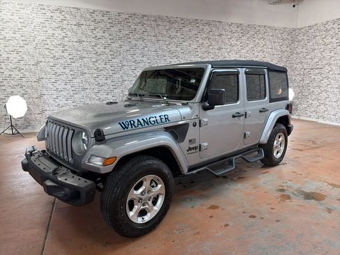 Used 2021 Jeep Wrangler Unlimited Sport AWD/4WD image 3