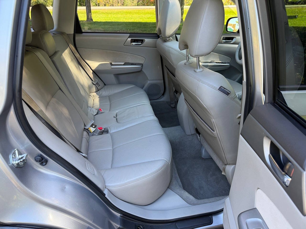 Used 2010 Subaru Forester 2.5X Limited AWD/4WD image 15