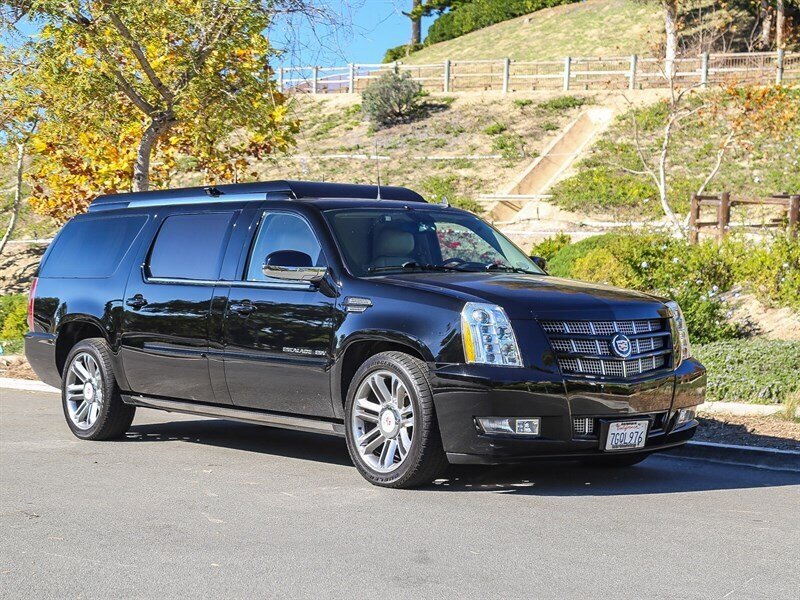 Used 2014 Cadillac Escalade ESV Premium AWD/4WD image 8