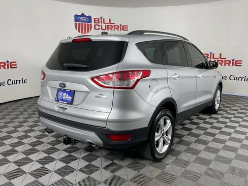 Used 2016 Ford Escape SE w/ Equipment Group 201A FWD image 3