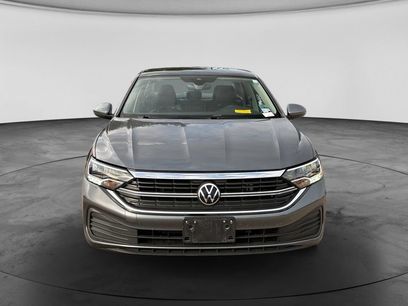 Used 2024 Volkswagen Jetta SE