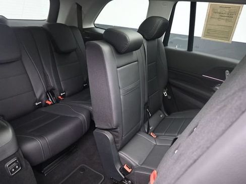 Used 2026 Mercedes-Benz GLS 450 4MATIC image 25