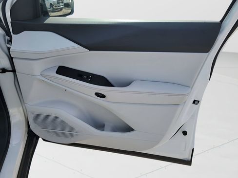 New 2026 Jeep Cherokee Limited image 44