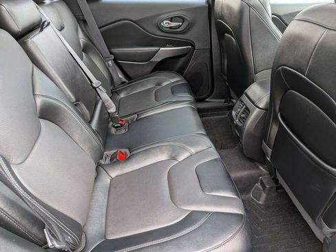 Used 2022 Jeep Cherokee Latitude Lux w/ Sun & Sound Group image 35