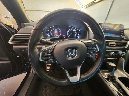 Used 2018 Honda Accord Sport image 10