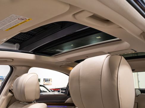 Used 2016 Mercedes-Benz S 550 4MATIC Sedan image 11